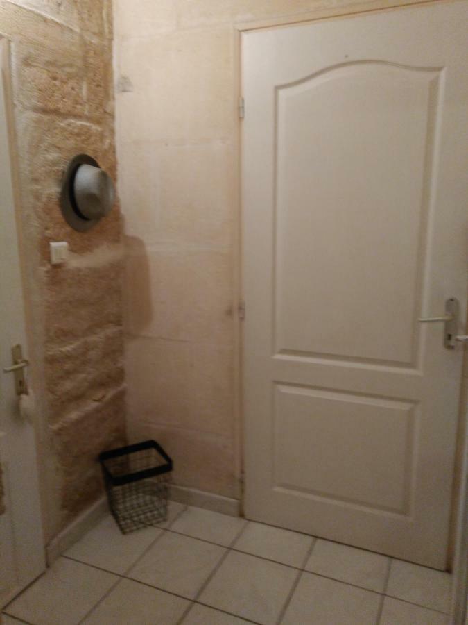 Beaucaire Studio Apartment Bagian luar foto